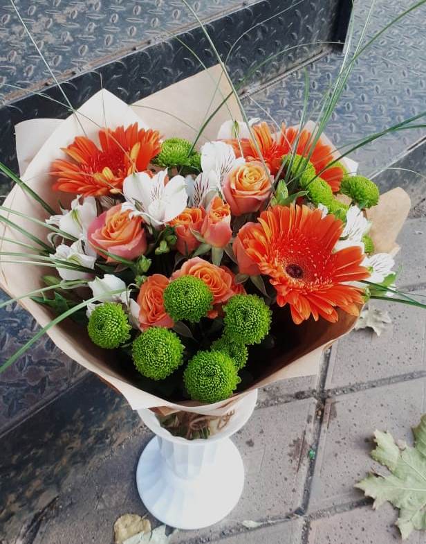 Букет цветов из: Герберы, Хризантемы, Альстромерии и Розы в Старобачатах