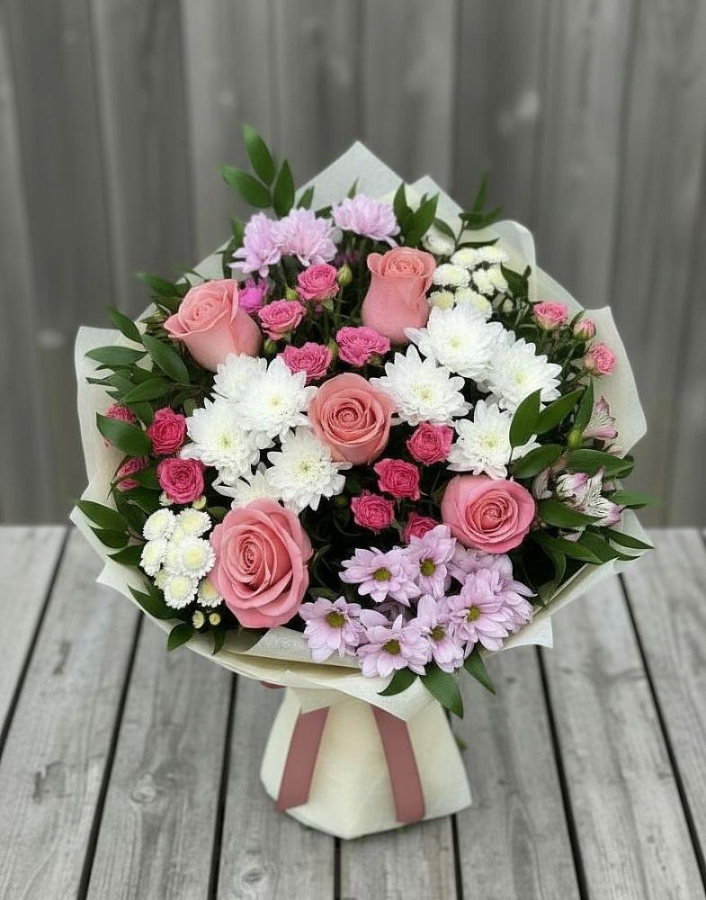 Букет цветов из: Альстромерии, Гвоздики, Розы и Хризантемы в Старобачатах