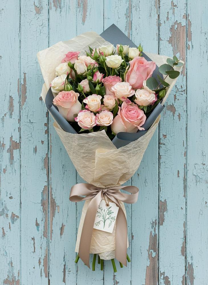 Букет цветов из: Розы в Старобачатах