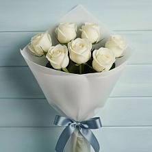 Букет 7 Белых роз Эдлесс Лав в Старобачатах