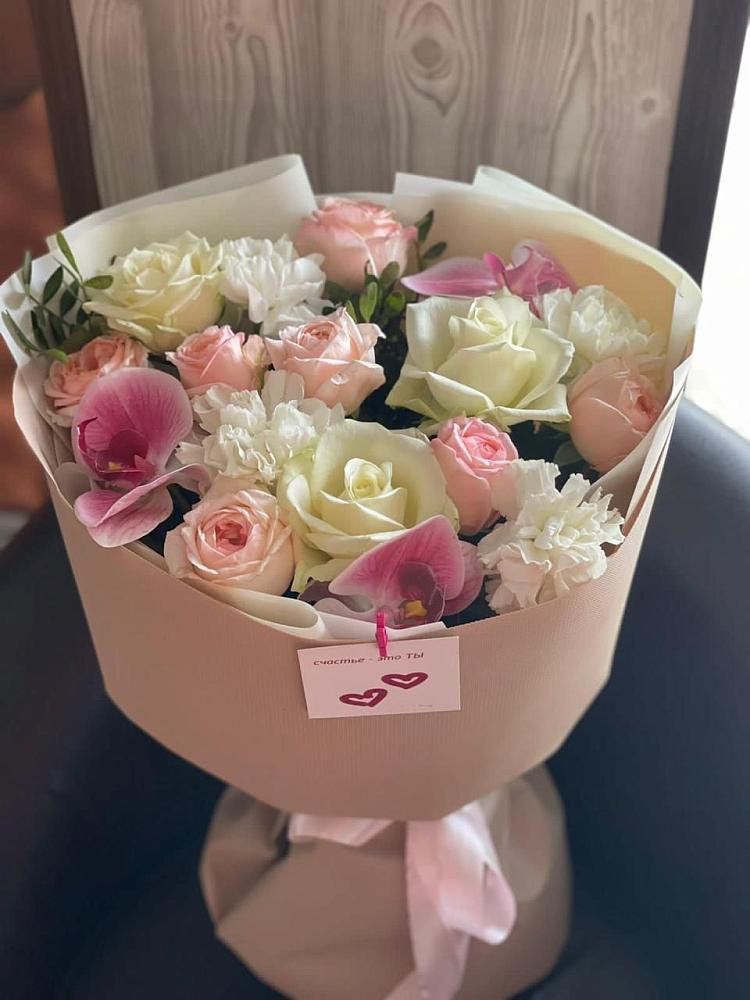 Букет цветов из: Орхидеи, Розы и Гвоздики в Старобачатах