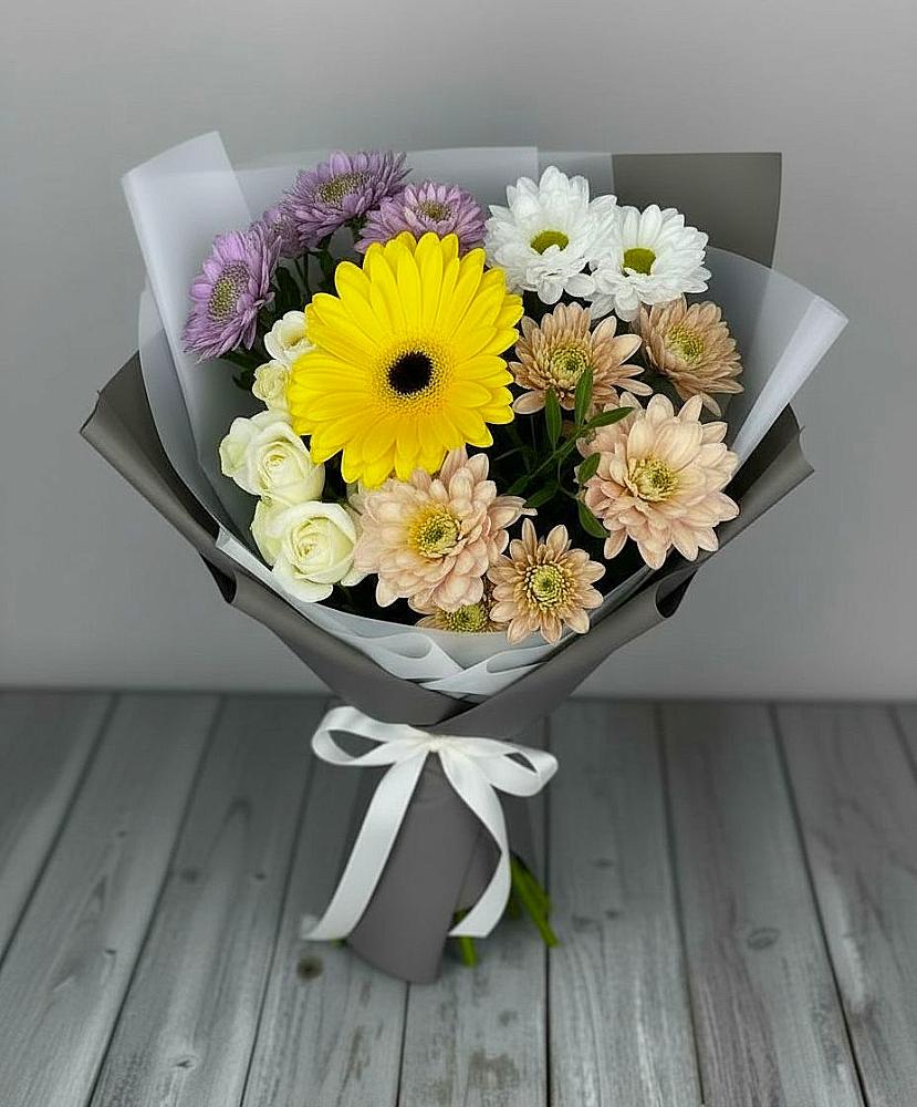 Букет цветов из: Розы, Герберы и Хризантемы в Старобачатах