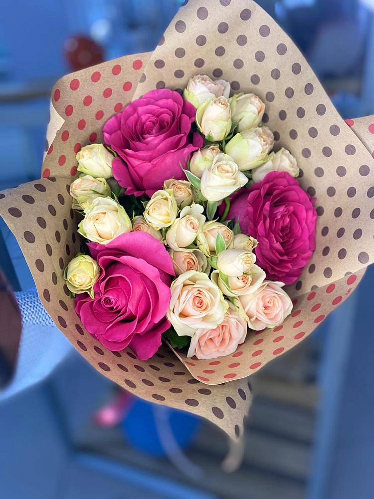 Букет цветов из: Розы в Старобачатах