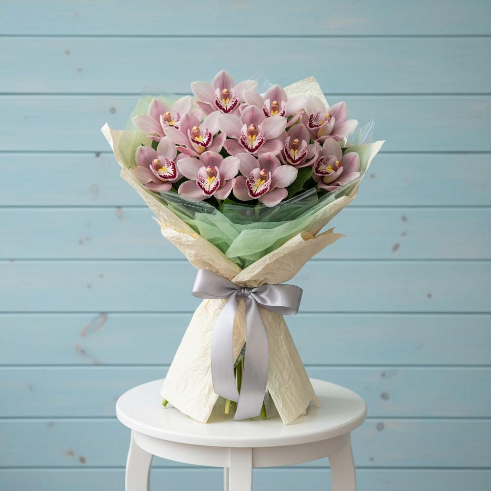 Букет цветов из: Орхидеи и Розы в Старобачатах