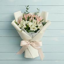 Букет цветов из:  Альстромерии #REPLACE_PRED# Старобачатах