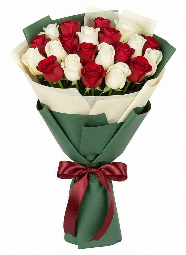 Букет Микс из красных и белых роз в Старобачатах