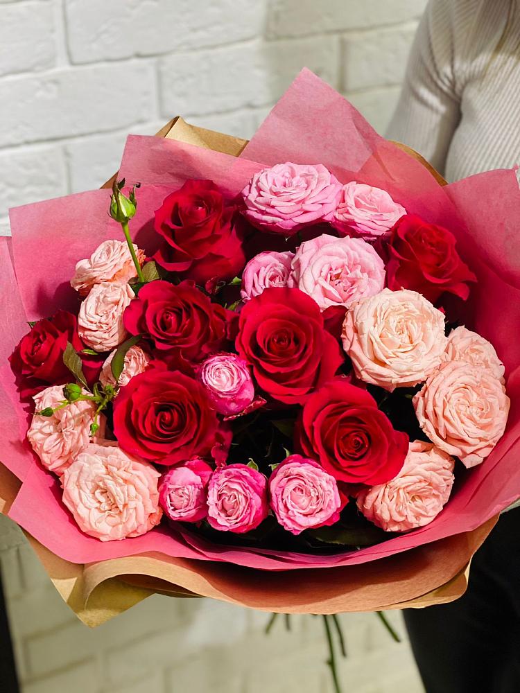 Букет цветов из: Розы в Старобачатах