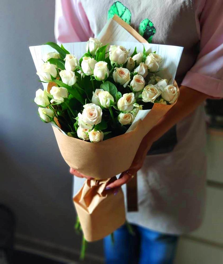 Букет цветов из: Розы в Старобачатах