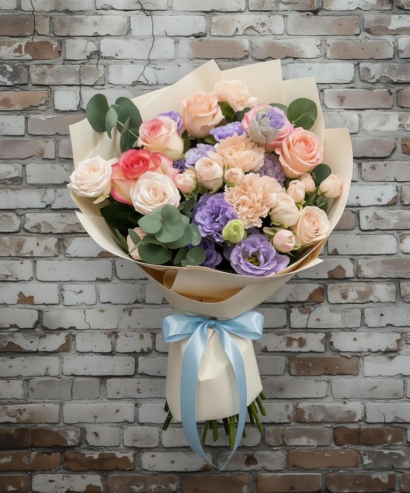 Букет цветов из: Розы, Лизиантусы и Гвоздики в Старобачатах