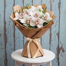 Букет цветов из:  Орхидеи и Розы в Старобачатах
